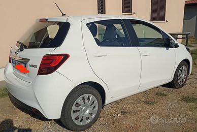 TOYOTA YARIS 1.0 5 PORTE LOUNGE