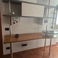 300 euro Scrivania con mensole libreria