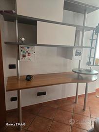 300 euro Scrivania con mensole libreria