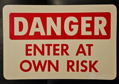 Cartello/Segnale di pericolo
