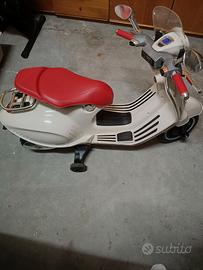 Vespa elettrica per bambini