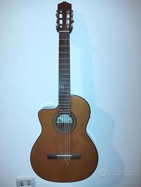 Chitarra classica MANCINA elettrifcata S. Cortez