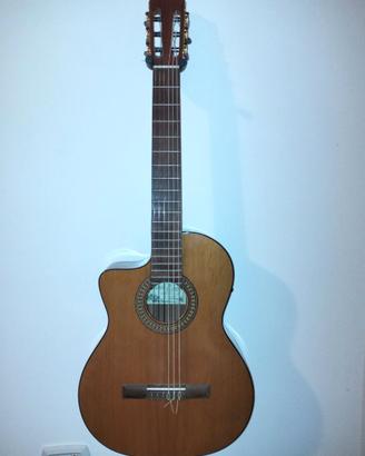 Chitarra classica MANCINA elettrifcata S. Cortez