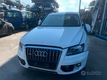 AUDI Q5 2.0 D - ANNO 2013 - PER RICAMBI