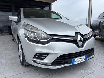 Renault Clio dCi 8V 75 CV 5 porte Moschino Intens
