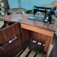 Macchina da cucire Singer vintage anni 50