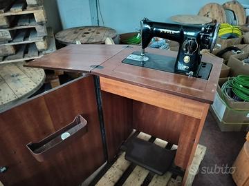 Macchina da cucire Singer vintage anni 50