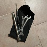 Set attrezzi Tmax 2008-2011 originale
