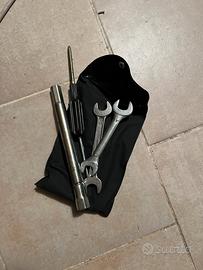 Set attrezzi Tmax 2008-2011 originale