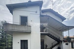 3 locali senza spese condominiali con box