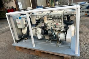 Gruppo elettrogeno marino nautico