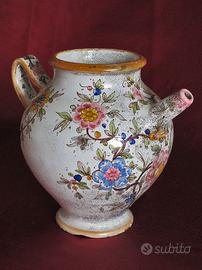 Brocca in ceramica di Gubbio