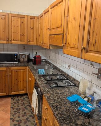 Cucina completa (usata ma buone condizioni).