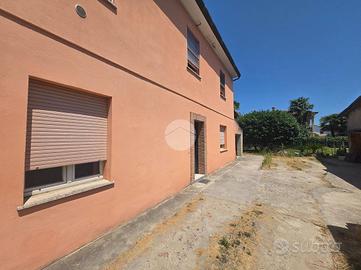 4 LOCALI A SANT'AGATA SUL SANTERNO