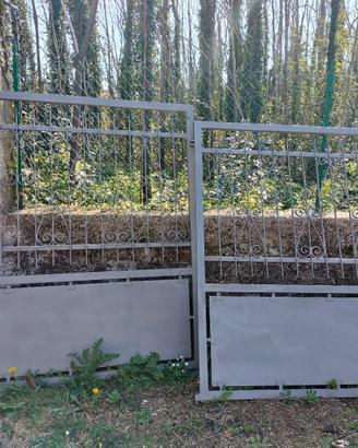 Cancello battente in ferro battuto 