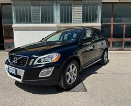 Volvo XC 60 XC60 D5 AWD Geartronic Summum