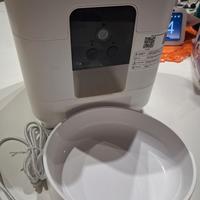 Distributore automatico cibo cani e gatti