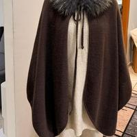 Mantella in lana Vintage con collo in ecopelliccia