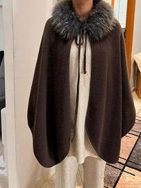 Mantella in lana Vintage con collo in ecopelliccia