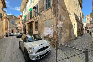 3 LOCALI A MONTE PORZIO CATONE