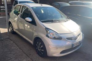 Toyota Aygo 1.0 12V VVT-i 5 porte Sol