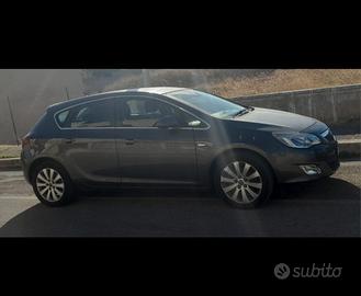 Opel Astra J Cosmo