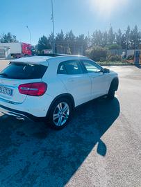 Mercedes gla 200 sport tetto navi led