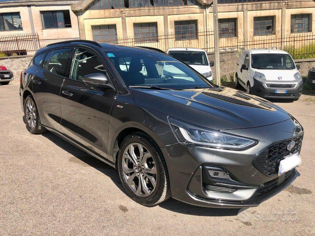 Ford Focus 2023 photo 2