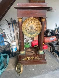 Orologio parigino del 600 da restaurare