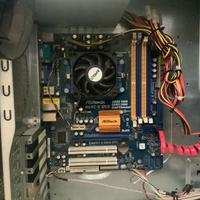 AMD Athlon II X2 250 con scheda madre