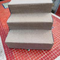 scala per cani e gatti 