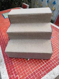 scala per cani e gatti 