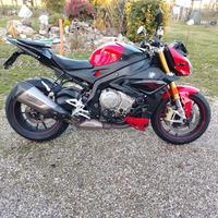 bmw s1000r 