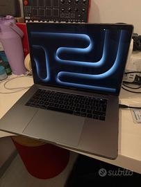 Macbook Pro 2018 15" 32 GB RAM