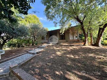 VILLA SINGOLA A VOLTIDO