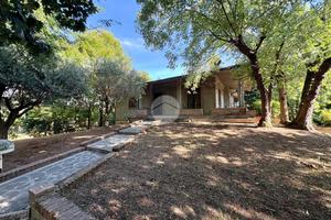 VILLA SINGOLA A VOLTIDO