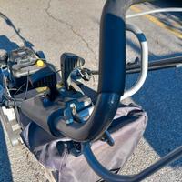 tagliaerba  con trazione marca kavasaki