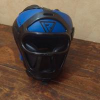 Casco da  combattimento, o rugby
