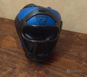 Casco da  combattimento, o rugby