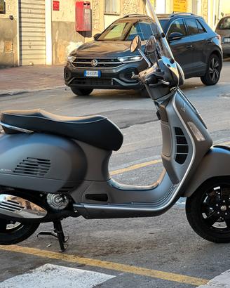Vespa 300 gts