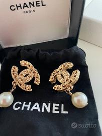 Orecchini CHANEL bigiotteria