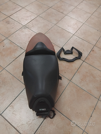 Sella e sottosella per aprilia sr factory