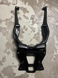 Staffa piastra porta bauletto Yamaha MT 09