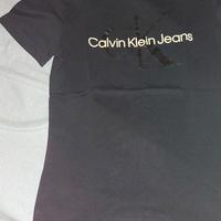 t-shirt Calvin. Klein 