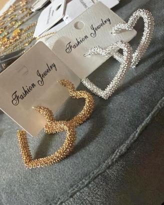 orecchini a forma di cuore 