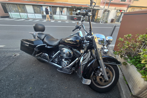 Harley davidson road king downtown