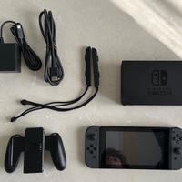 Nintendo Switch con accessori e giochi