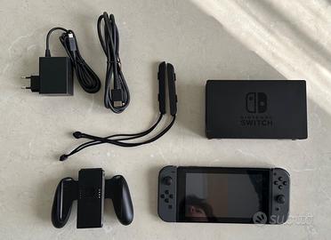 Nintendo Switch con accessori e giochi