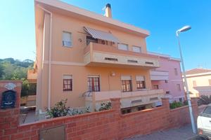 Appartamento piano terra con cantina e mansarda