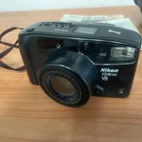 nikon  ZOOM 700 VR